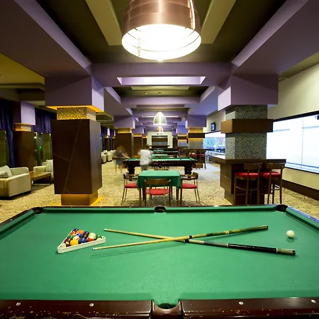 Fame Lara & Θέρετρο