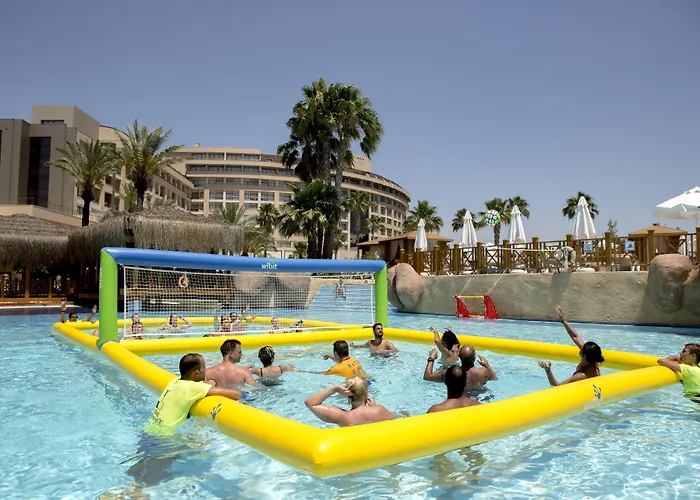 Fame Lara & Θέρετρο Αττάλεια