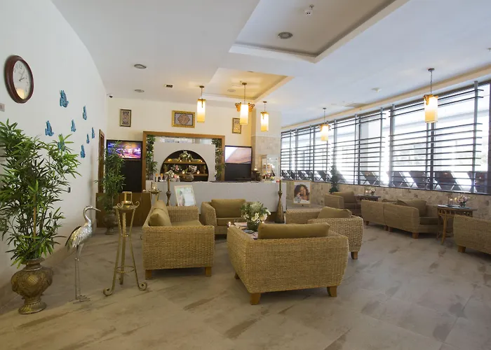 Fame Lara & Θέρετρο