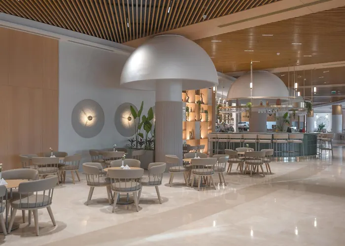 Resort Fame Lara & 5*