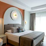 拉拉成名公寓酒店及spa 5*