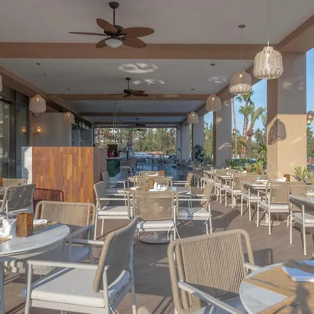 フェイム レジデンス ララ&スパ リゾート