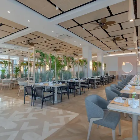 フェイム レジデンス ララ&スパ 5* アンタルヤ