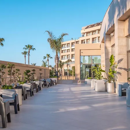 フェイム レジデンス ララ&スパ リゾート