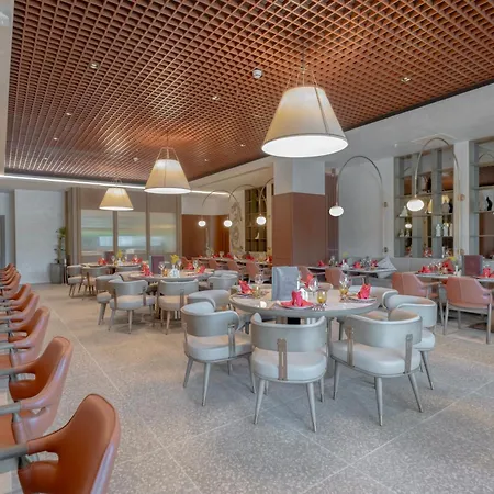 フェイム レジデンス ララ&スパ 5*