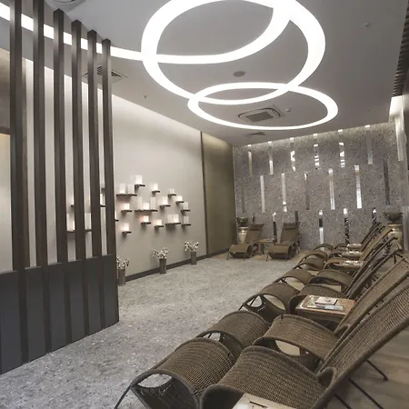 リゾート フェイム レジデンス ララ&スパ 5*