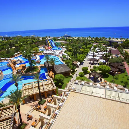 フェイム レジデンス ララ&スパ リゾート 5*